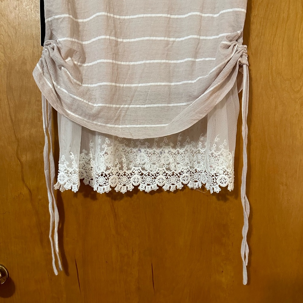 Doe & Rae Tan Ruched Tie Front Tee - Picture 5 of 7